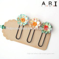 beautiful flower shaped paper clips